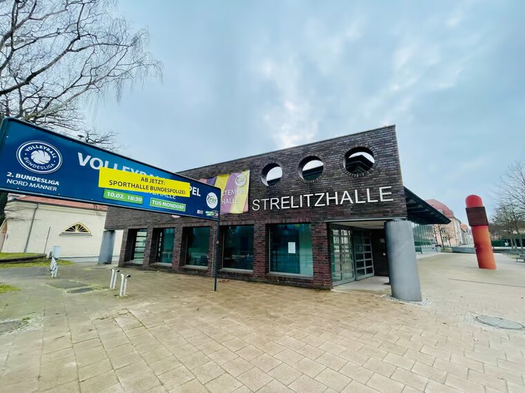 Neustrelitzer Zweitliga-Volleyballer fühlen sich von der Stadt verschaukelt